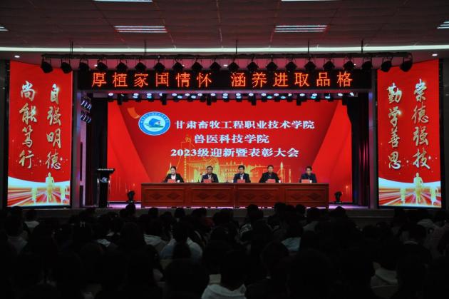 e790649e6a3649f5a83008c1dabc0ea7.Jpeg e790649e6a3649f5a83008c1dabc0ea7.Jpeg