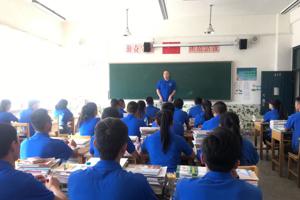 芭比堂动物医院老师来我院为芭比堂班同学进行为期一周的岗前培训